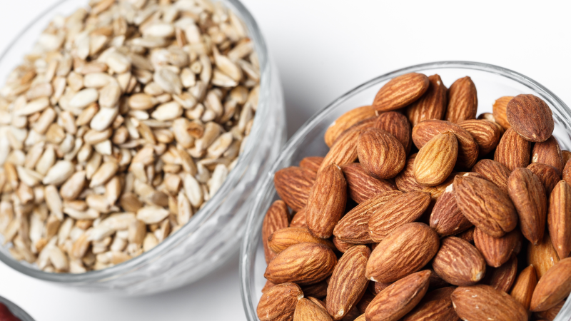 amandes et graines grillées