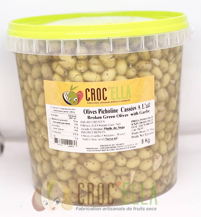 Olives vertes cassées à l'ail seau de 8kg pour professionnel alimentaire en France